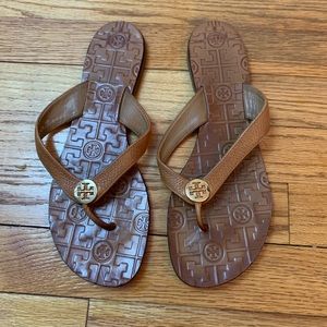 Tory Burch leather Tan thong Sandals Size 10